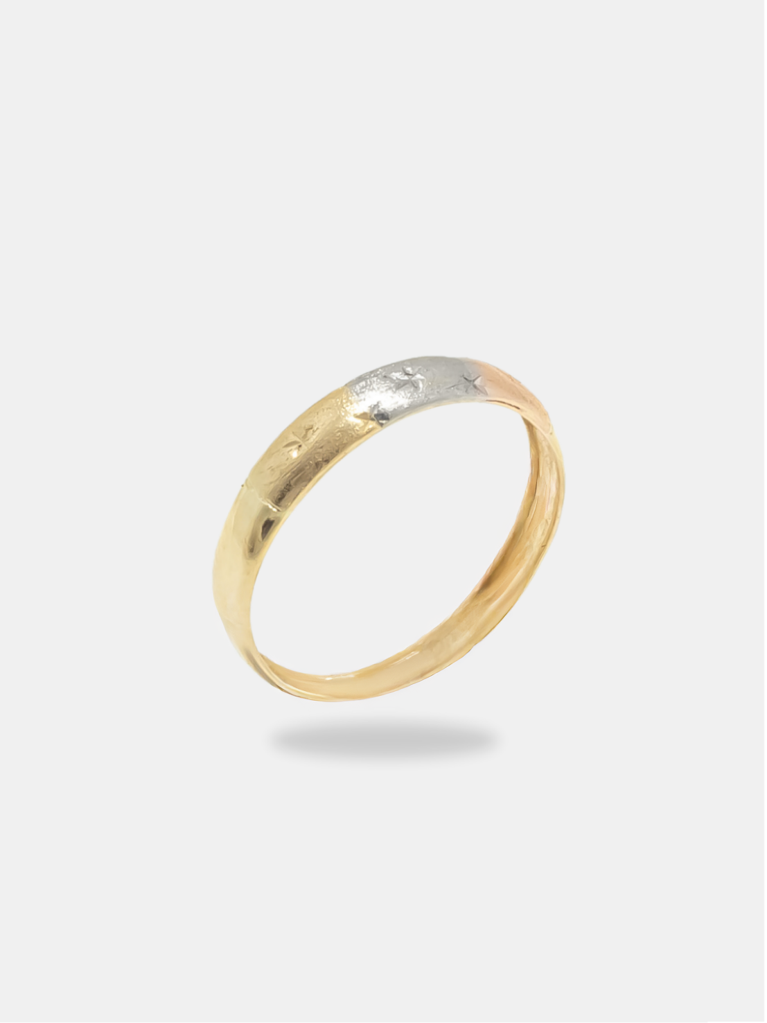 anel ouro 18k três ouros com detalhes de estrela